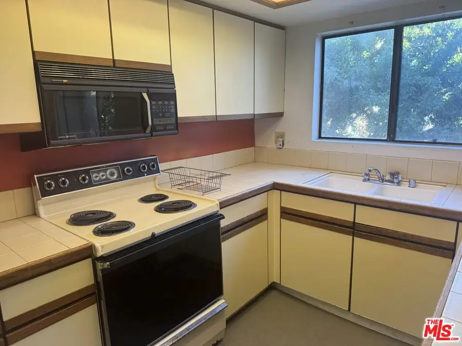 5000 S Centinela Avenue #243, Los Angeles, CA 90066 - Image #2