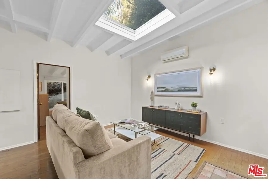 8135 Willow Glen Road, Los Angeles, CA 90046 - Image #3