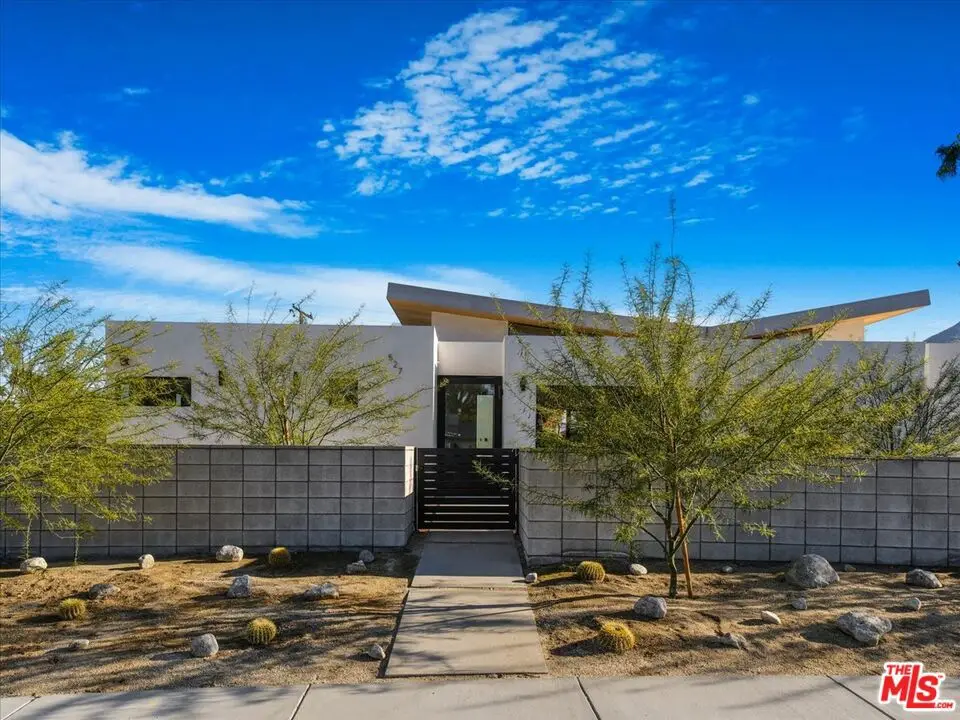 527 W Santa Catalina Road, Palm Springs, CA 92262 - #1