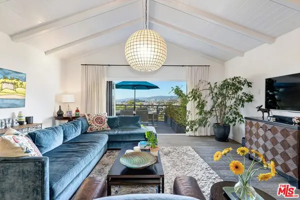 1757 Hollyvista Avenue, Los Angeles, CA 90027