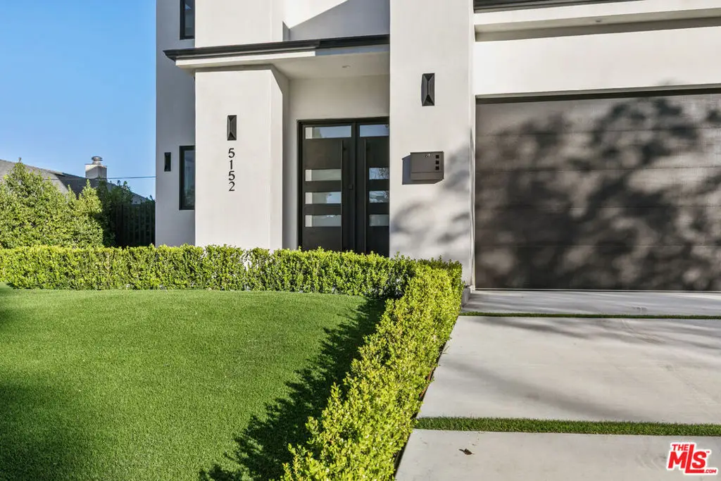 5152 Etiwanda Avenue, Tarzana, CA 91356 - Image #1