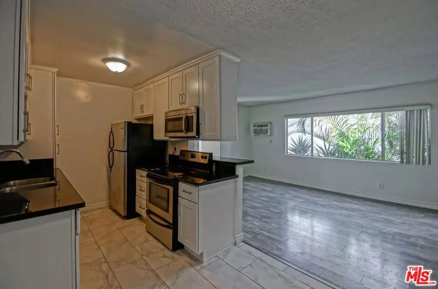 3555 San Marino Street, Los Angeles, CA 90019 - Image #3