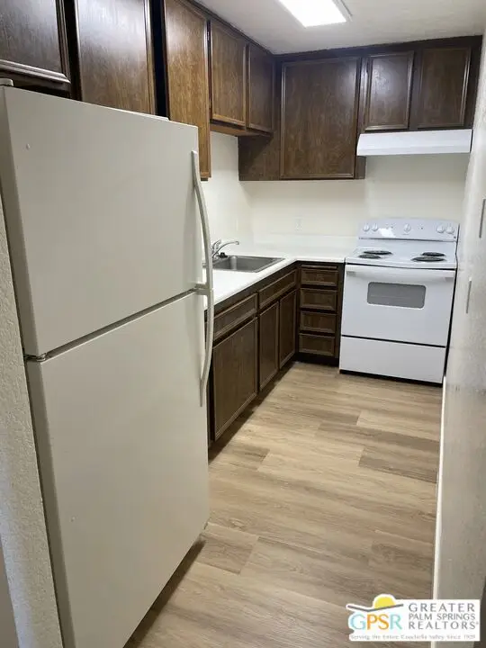 470 N Villa Court #213, Palm Springs, CA 92262 - Image #3