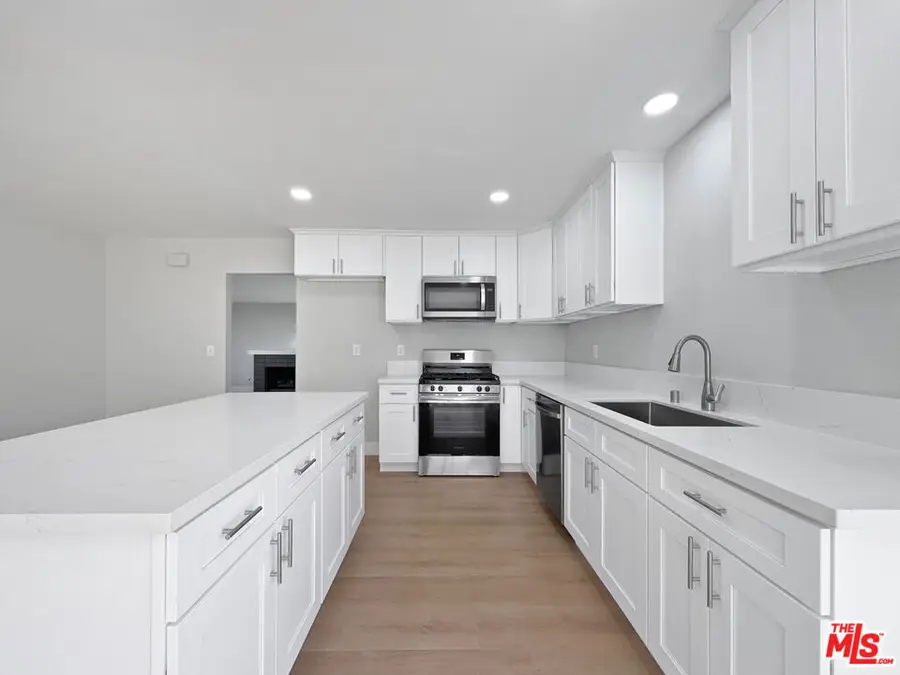 25443 Via Labrada, Valencia, CA 91355 - Image #2