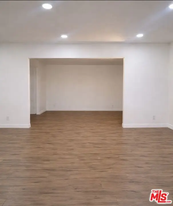 18530 Hatteras Street #130, Tarzana, CA 91356 - #3