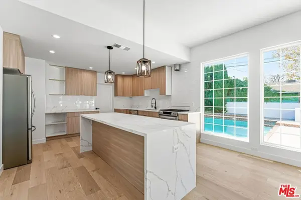 4955 Woodman Avenue, Los Angeles, CA 91423