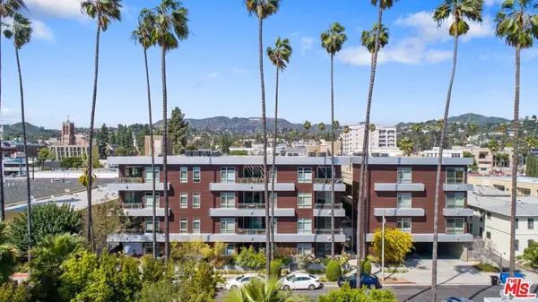 6001 Carlton Way #204, Los Angeles, CA 90028
