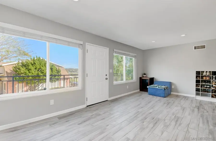 7864 Camino Jonata, San Diego, CA 92122 - #3