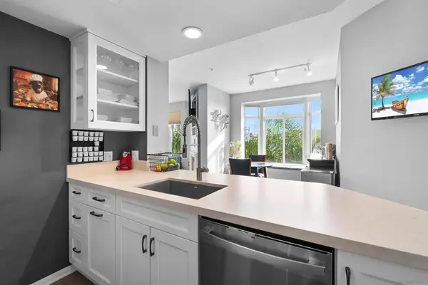 2400 5th Avenue #330, San Diego, CA 92101