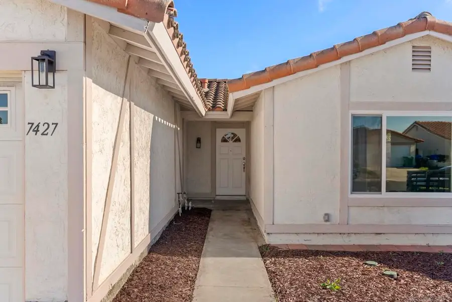 7427 Kamwood St, San Diego, CA 92126 - Image #2