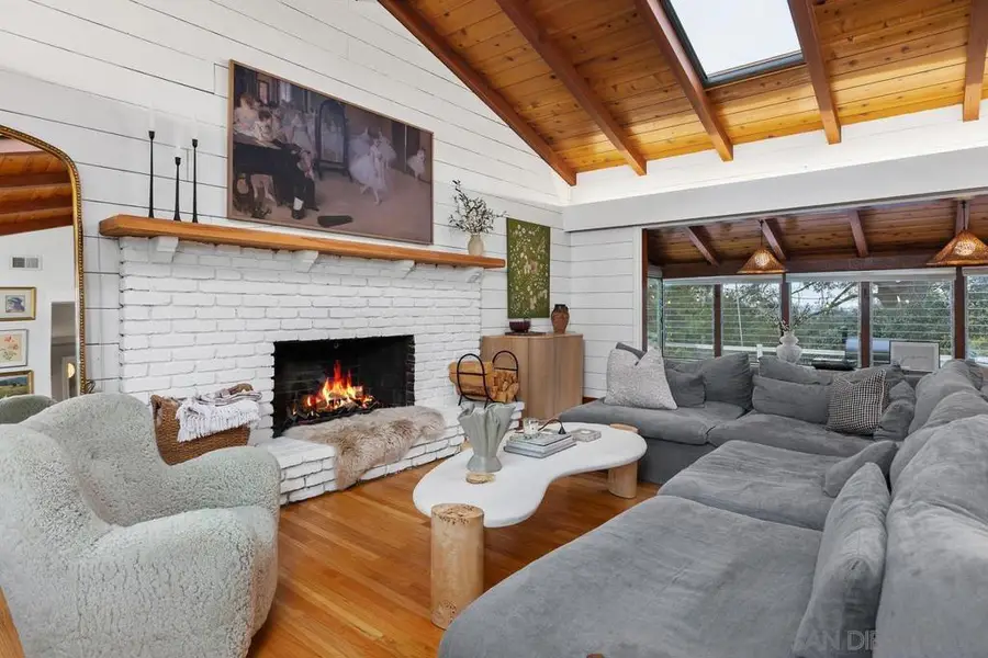 1051 Crest View Rd, Vista, CA 92081 - Image #3