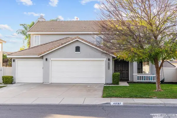 40597 Symphony Park Ln, Murrieta, CA 92562