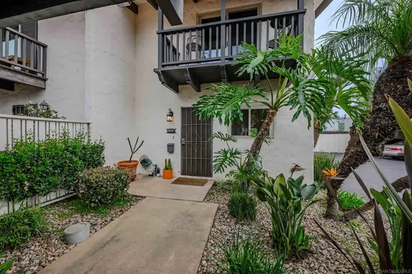 4202 Loma Riviera Ln, San Diego, CA 92110