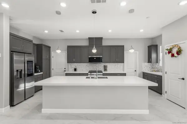 12124 Riley Ln, San Diego, CA 92128