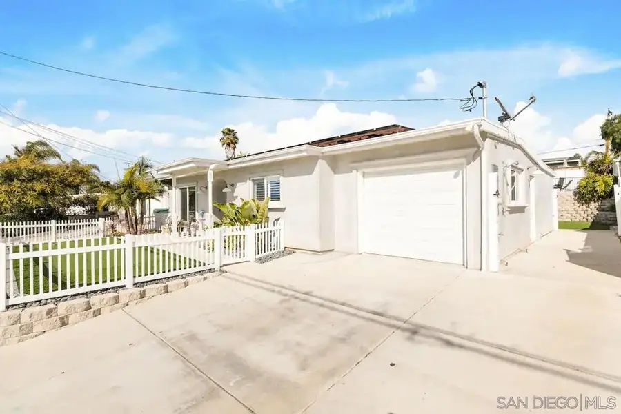 1432 Santa Rosa St, Oceanside, CA 92058 - #2