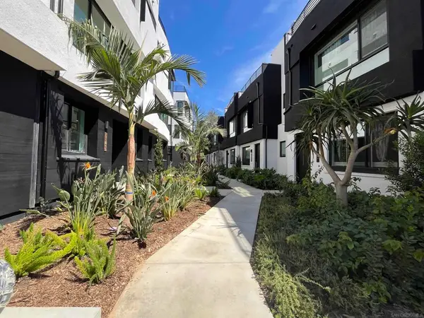 3867 N Riley Ln, Los Angeles, CA 90065