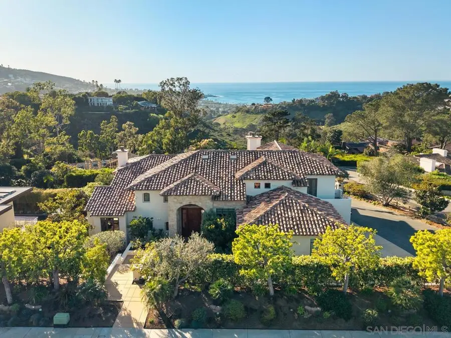 8080 La Jolla Scenic Dr N, La Jolla, CA 92037 - #2