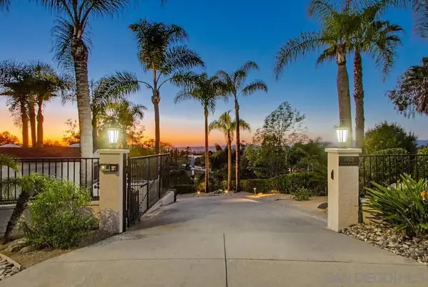 1932 Golden Hill, Vista, CA 92084