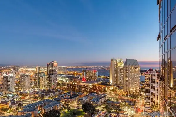 700 W W E St #3504, San Diego, CA 92101