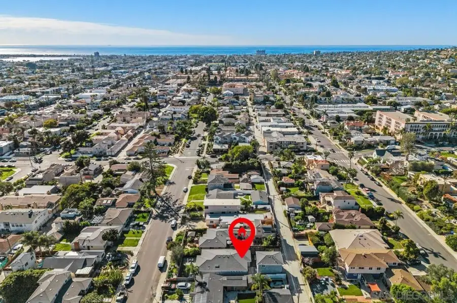 2152 Emerald St, San Diego, CA 92109 - Image #3