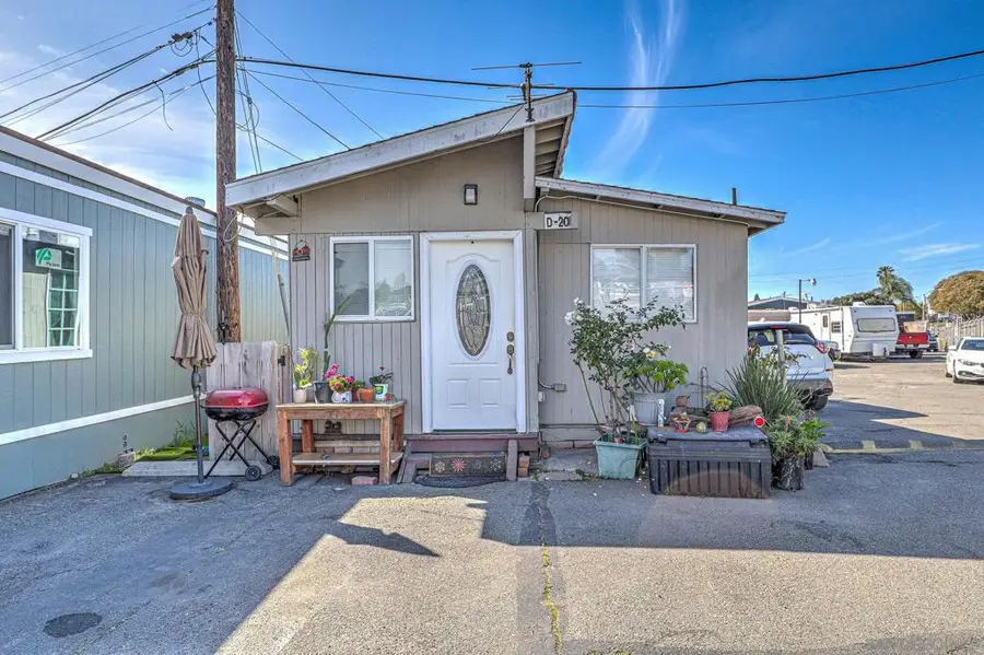 999 E Division St #D20, National City, CA 91950 - Image #2