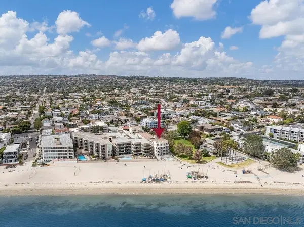 1251 Parker Pl #2D, San Diego, CA 92109