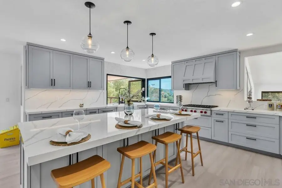 3453 Via Loma Vista, Escondido, CA 92029 - #3