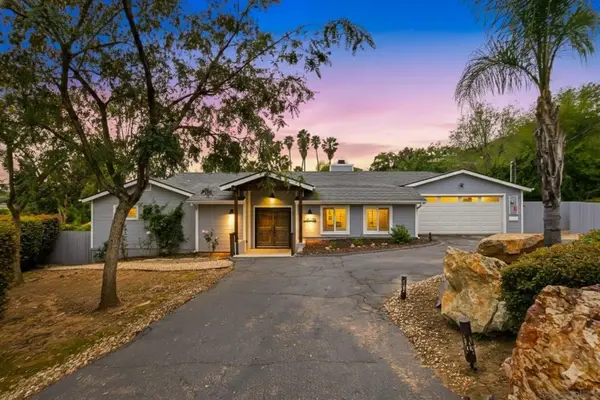 4228 Calavo Dr, La Mesa, CA 91941