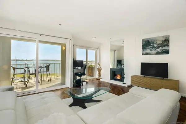 1251 Parker Pl #2N, San Diego, CA 92109