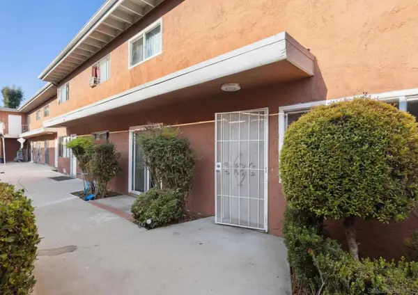 1060 E Washington Ave #5, Escondido, CA 92025