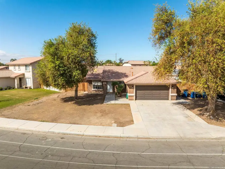 931 Jones St., Brawley, CA 92227 - #2