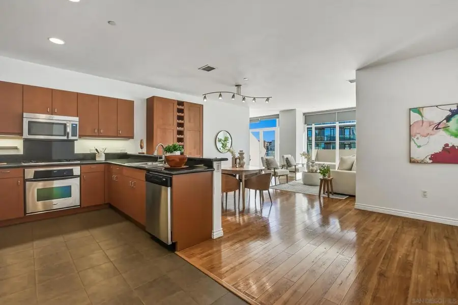 875 G St #804, San Diego, CA 92101 - #3