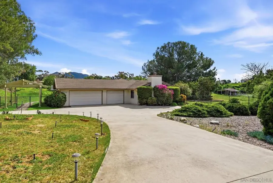 15976 Eagle View Ln, Valley Center, CA 92082 - #2