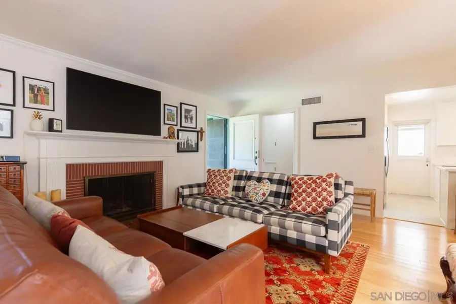 951 55 B, Coronado, CA 92118 - #3