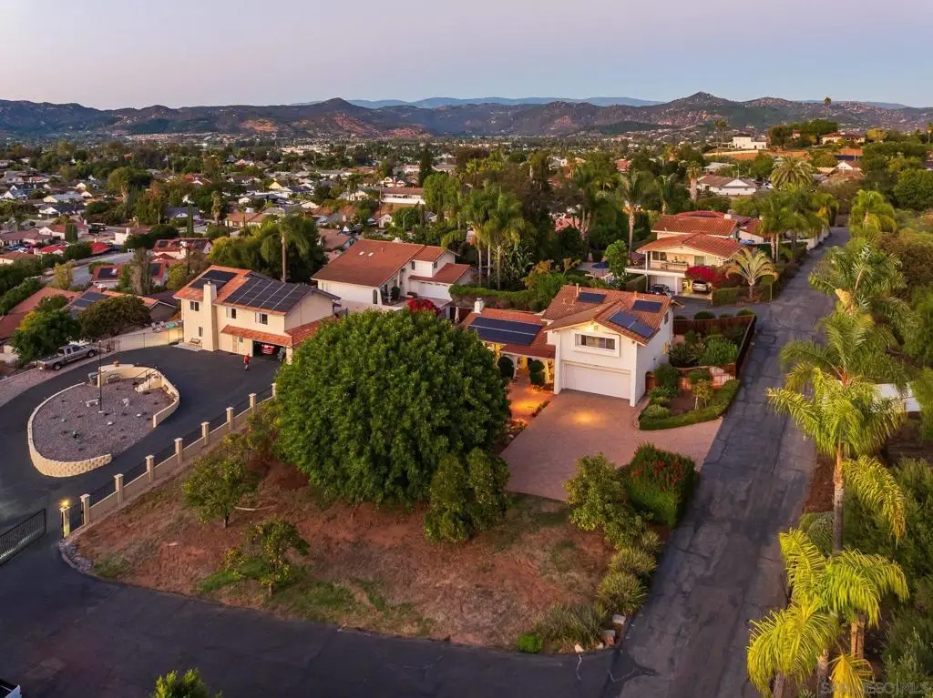 1322 Loma De Paz, Escondido, CA 92027 - #1