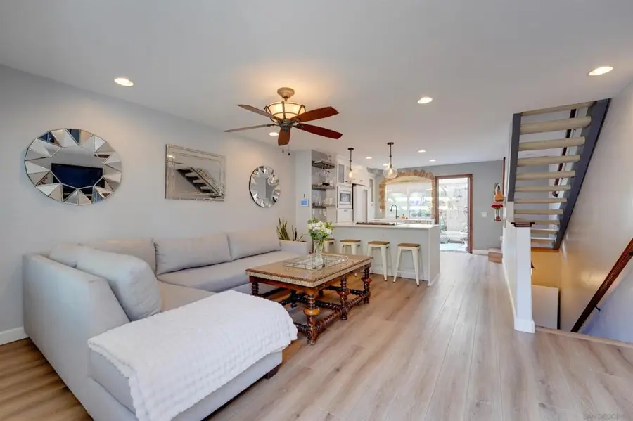 8490 Via Sonoma #11, La Jolla, CA 92037 - #2
