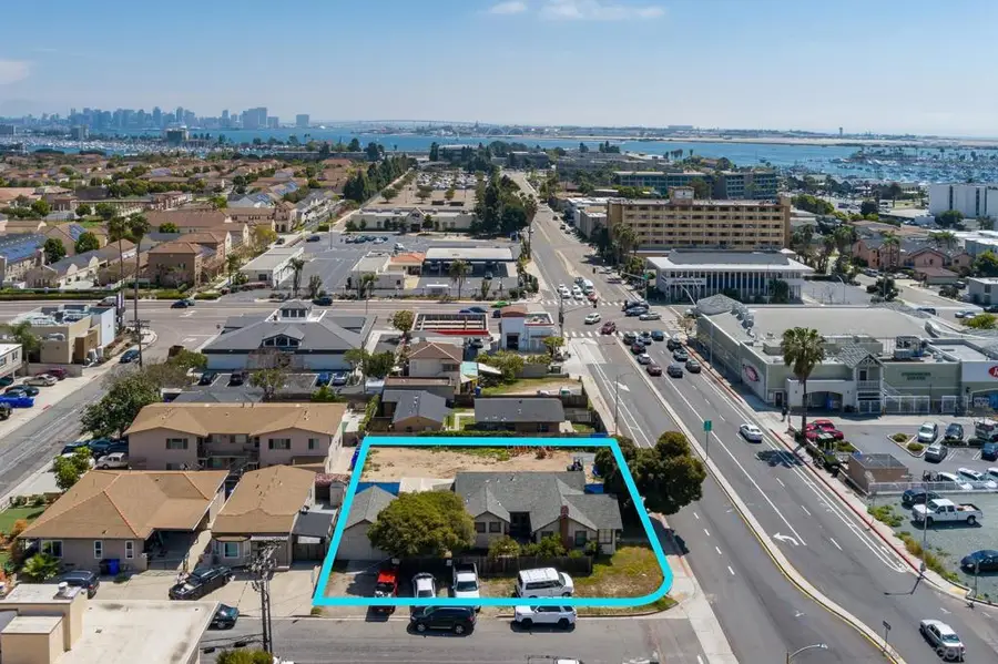 3046 Nimitz Blvd, San Diego, CA 92106 - #2