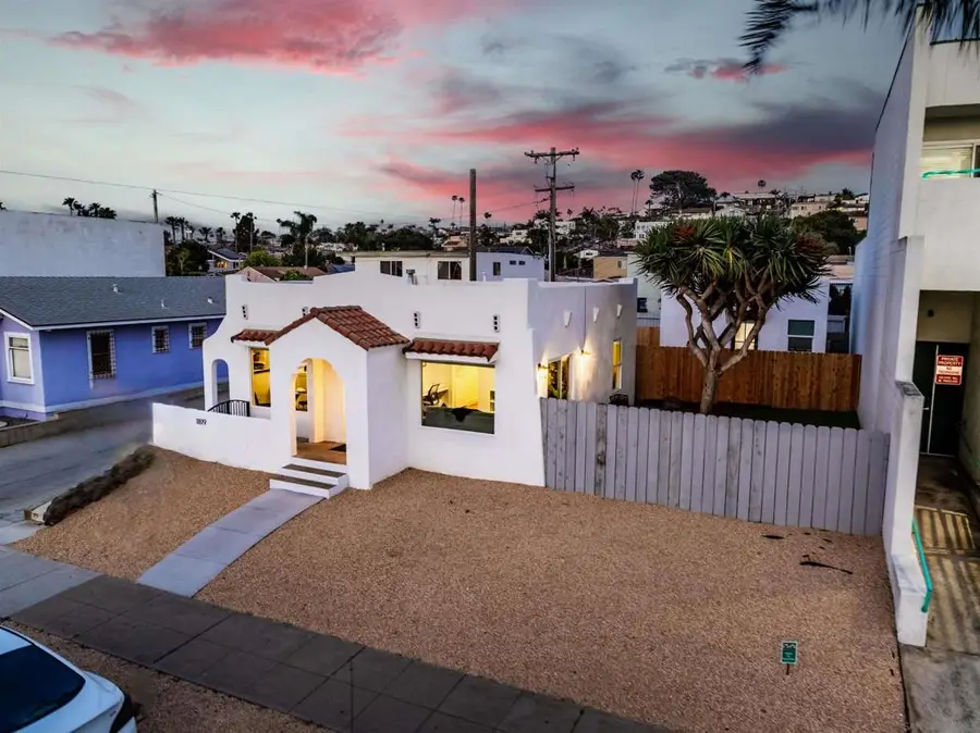 1817 Sunset Cliffs Blvd, San Diego, CA 92107 - #2