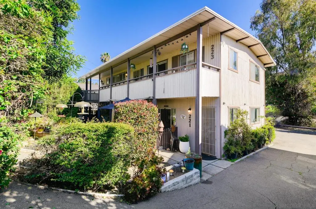 221 Ardys Pl, Vista, CA 92084 - #1