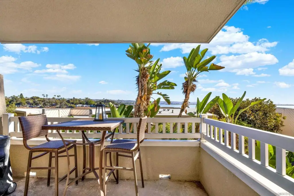 4015 Crown Point Dr #102, San Diego, CA 92109 - #1