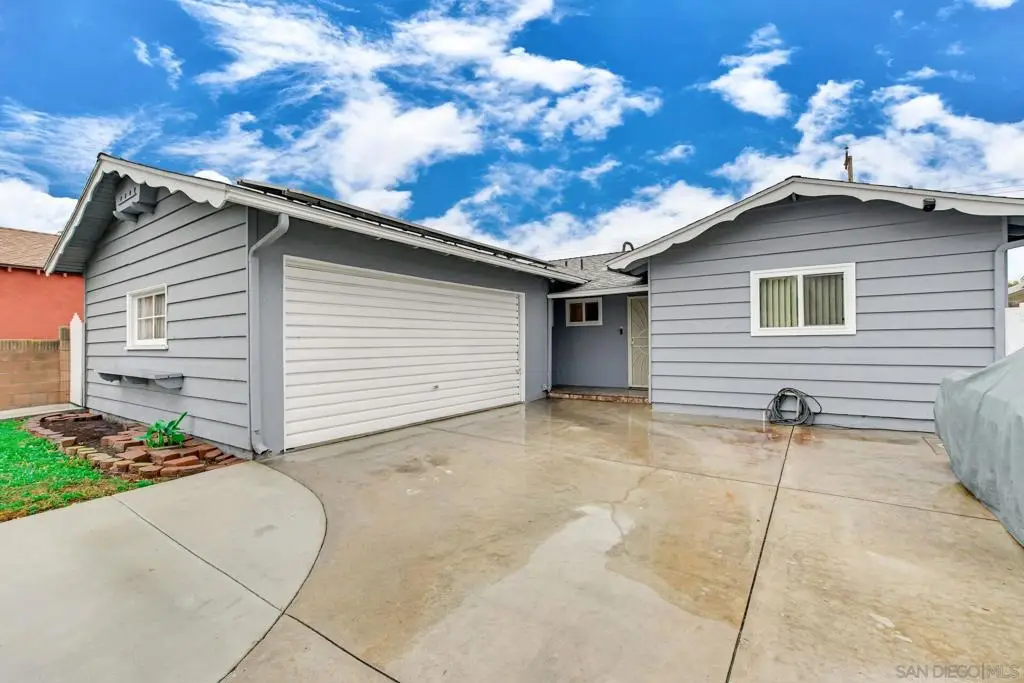 11518 205th St, Lakewood, CA 90715 - #1