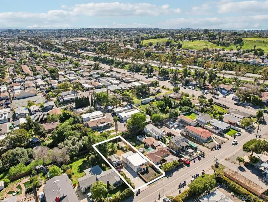 8659 Valencia St, Spring Valley, CA 91977 - #2