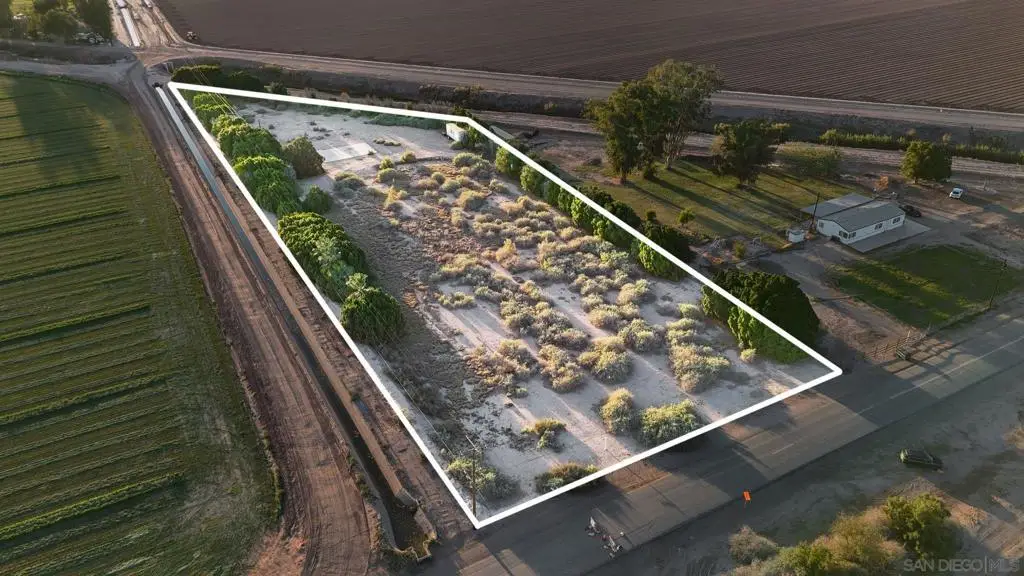 2465 Meloland Rd, El Centro, CA 92243 - #1