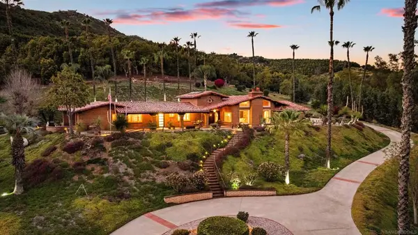 1951 Cloverdale Rd, Escondido, CA 92027