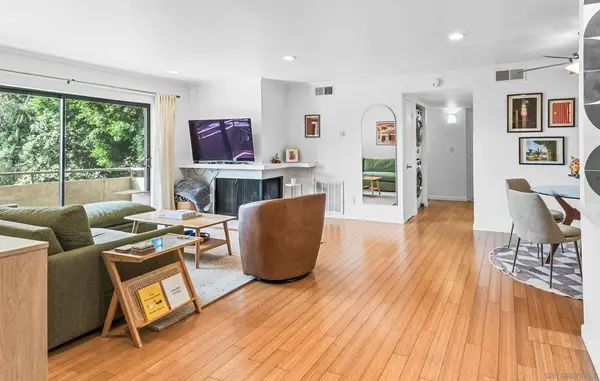 3940 Dove Street #101, San Diego, CA 92103