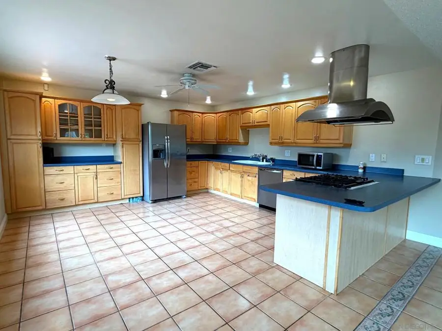 469 Lado De Loma Dr., Vista, CA 92083 - #2