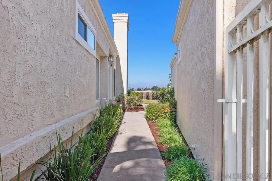 12127 Royal Lytham Row, San Diego, CA 92128 - #3