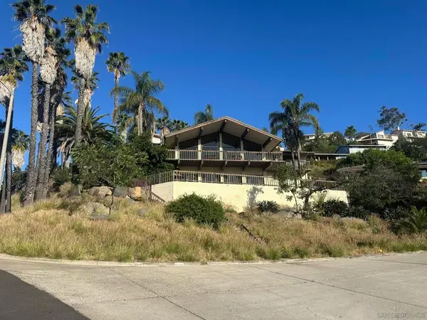 9902 Heavenly Way, La Mesa, CA 91941