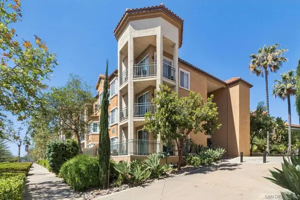 2220 Camino De La Reina #302, San Diego, CA 92108