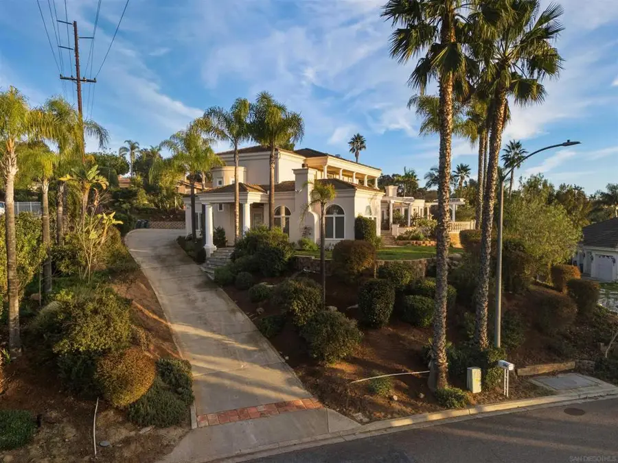 2464 Canyon Creek Rd, Escondido, CA 92025 - #3